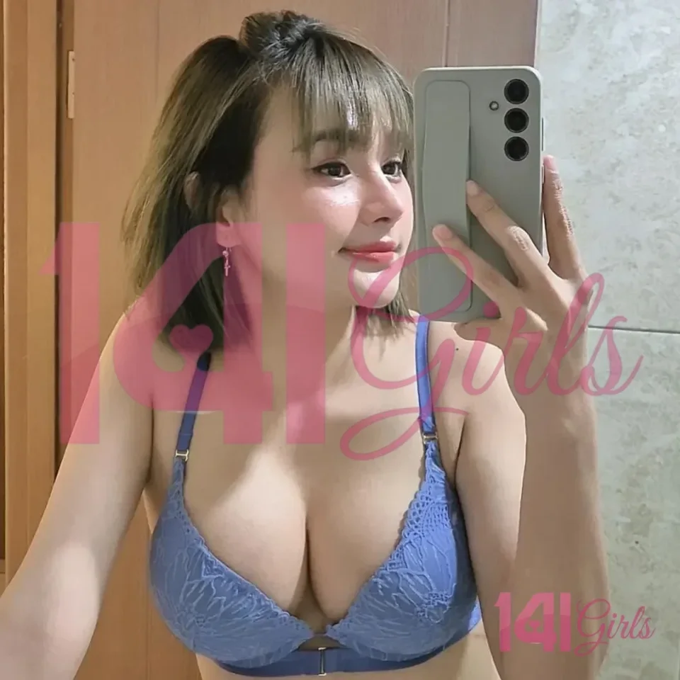 Alison photo 3 in Hong Kong: 26 years old, slim, black hair, 167 cm, 48 kg, C bust