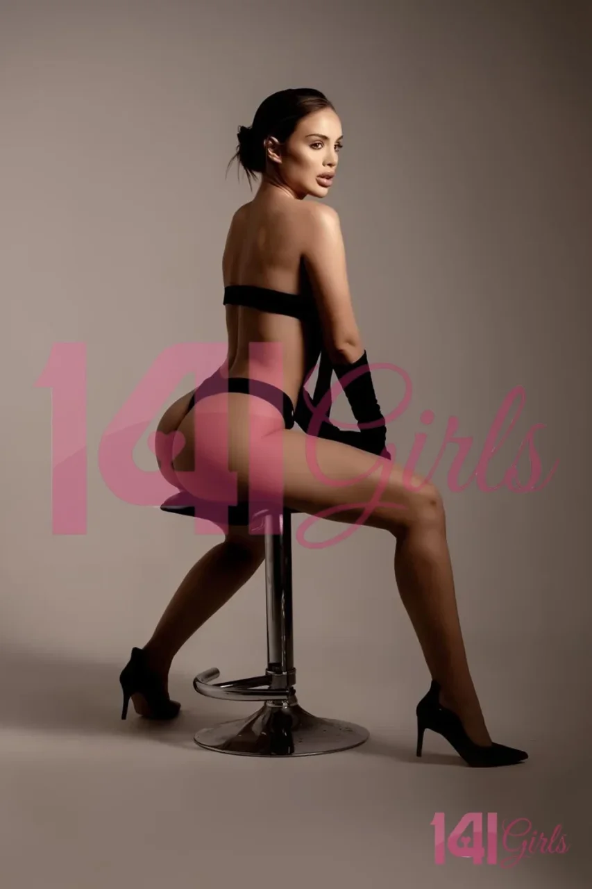Allegra photo 3 in Hong Kong: 27 years old, asian, slim, brown hair, 165 cm, 55 kg, D bust