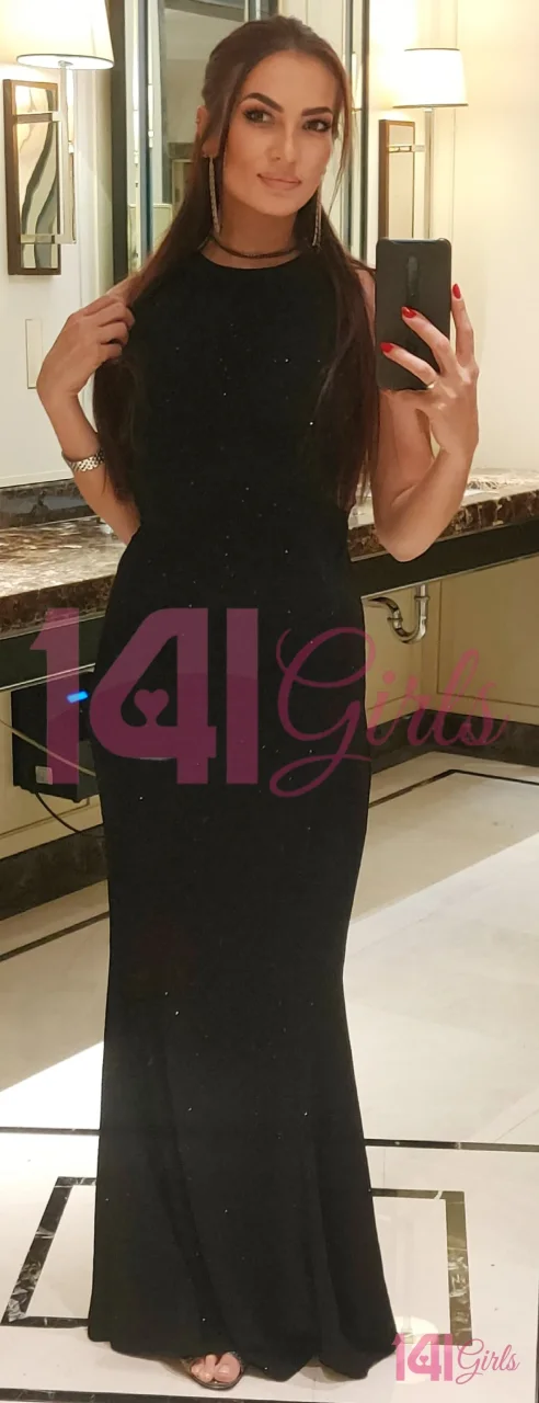 雅美莉 照片 7 - 香港，20 歲，歐洲, 纖瘦, 啡髮, 168 厘米, 53 公斤, 胸圍 A