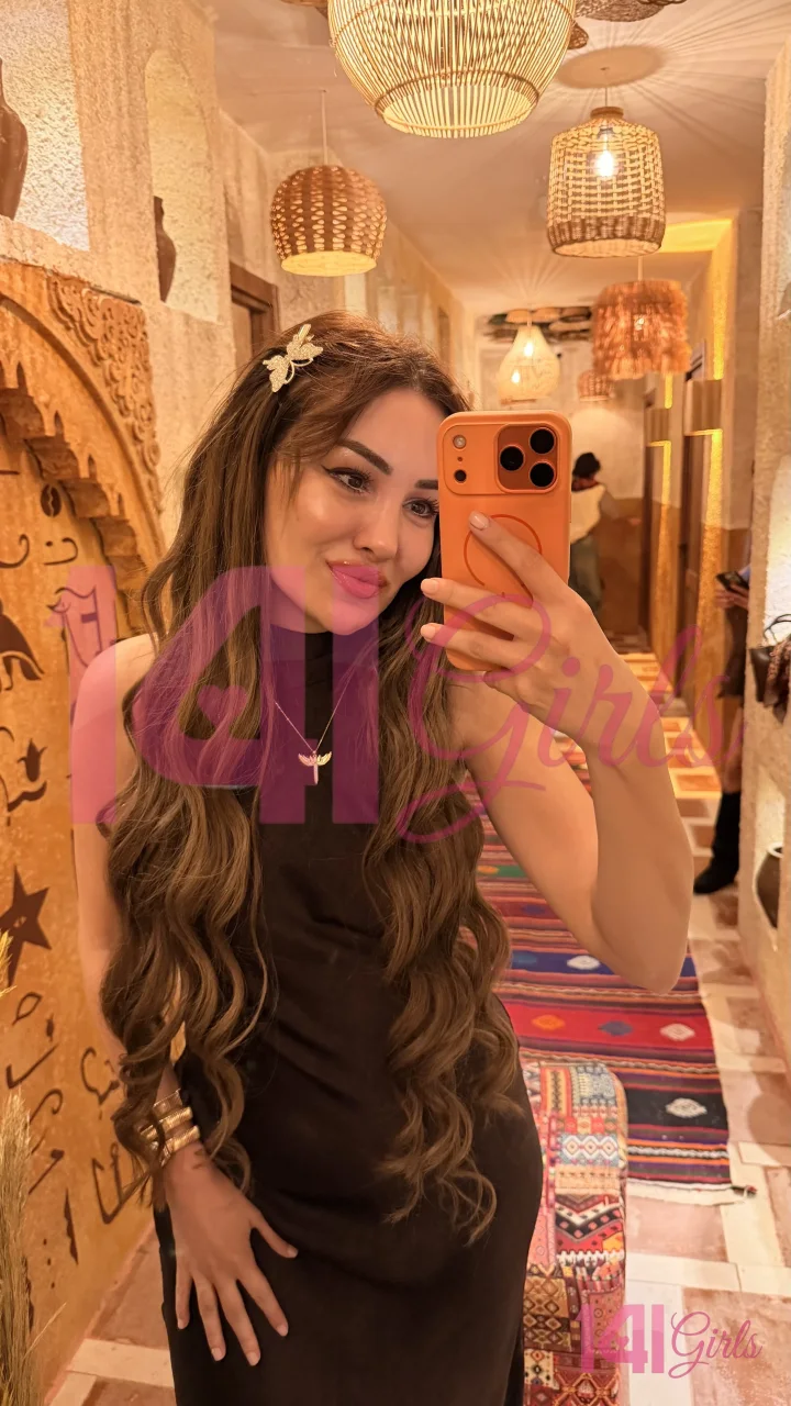 Angel photo 5 in Hong Kong: 25 years old, arab, regular, brown hair, 165 cm, 56 kg, A bust