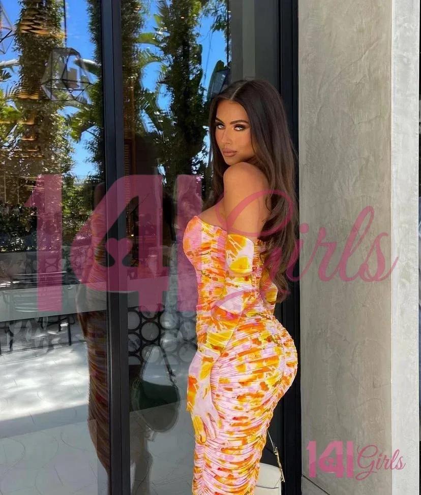 艾普莉 照片 6 - 香港，23 歲，阿拉伯, 標準, 黑髮, 170 厘米, 53 公斤, 胸圍 C