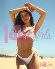 Astrid photo 3 in Hong Kong: 19 years old, european, slim, brown hair, 168 cm, 51 kg, B bust