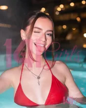 Astrid photo 4 in Hong Kong: 19 years old, european, slim, brown hair, 168 cm, 51 kg, B bust