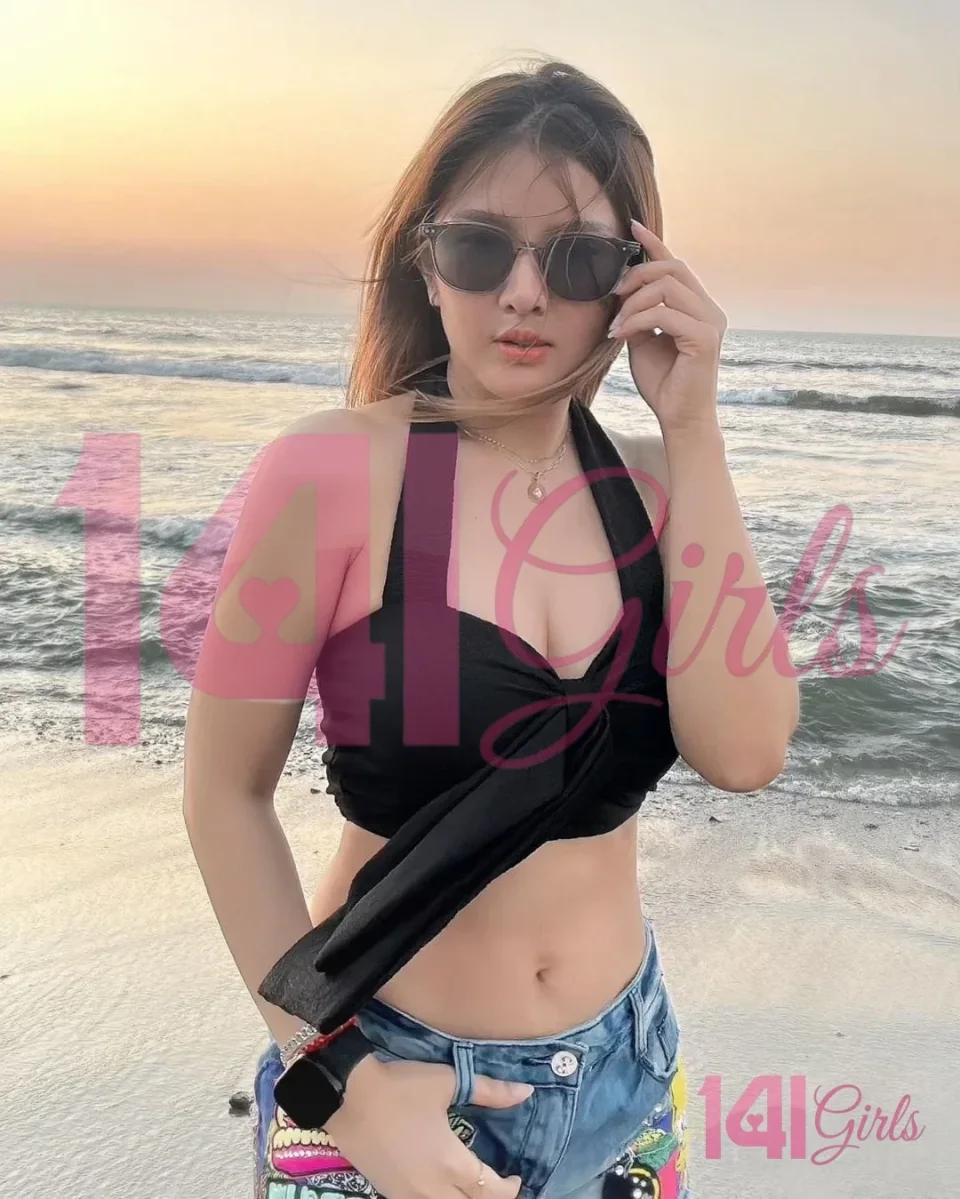奧蘿拉 照片 2 - 香港，25 歲，纖瘦, 黑髮, 160 厘米, 53 公斤, 胸圍 B