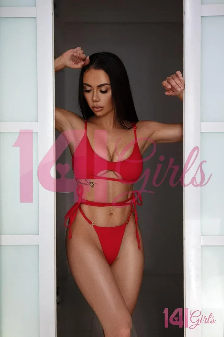 Blanche photo 2 in Hong Kong: 27 years old, regular, black hair, 168 cm, 54 kg, B bust