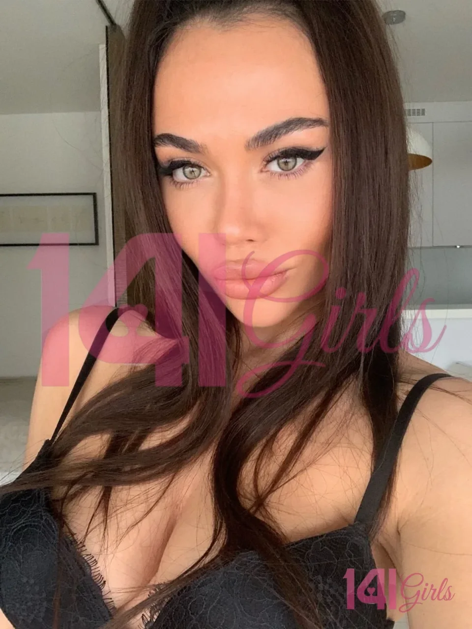 Blanche photo 9 in Hong Kong: 27 years old, regular, black hair, 168 cm, 54 kg, B bust