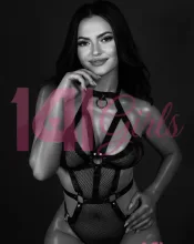 Clarissa photo 4 in Hong Kong: 24 years old, european, slim, black hair, 160 cm, 50 kg, D bust
