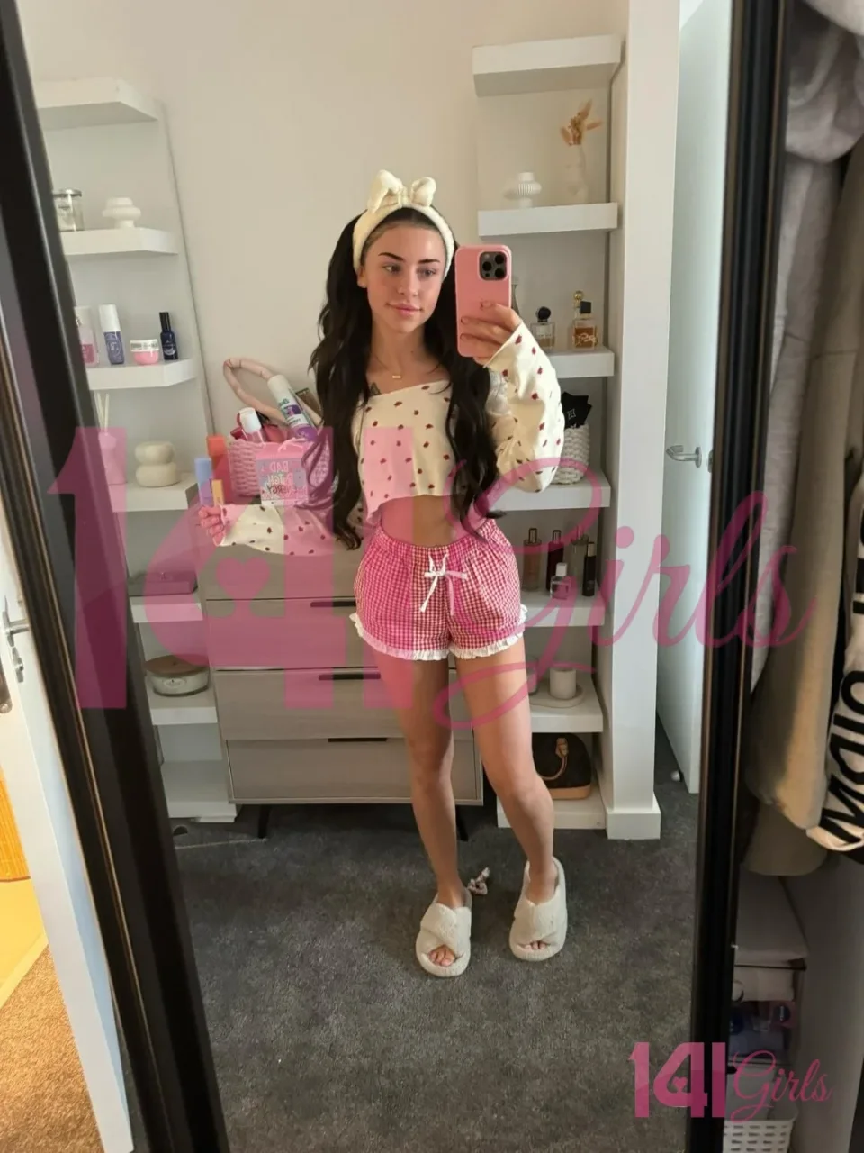 伊蓮 照片 4 - 香港，25 歲，亞洲, 標準, 黑髮, 167 厘米, 65 公斤, 胸圍 B
