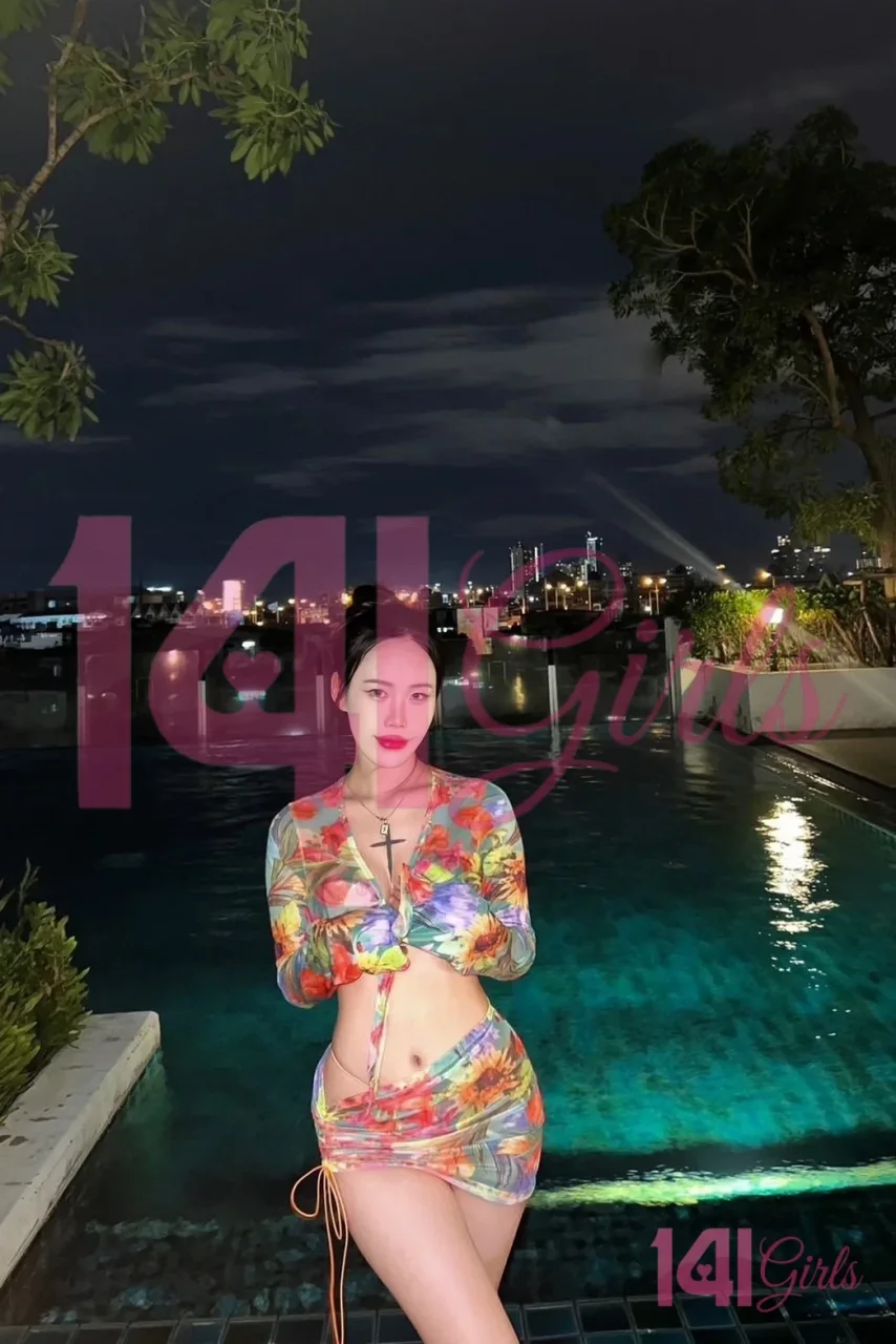 埃莉諾 照片 4 - 香港，26 歲，亞洲, 纖瘦, 黑髮, 165 厘米, 50 公斤, 胸圍 C