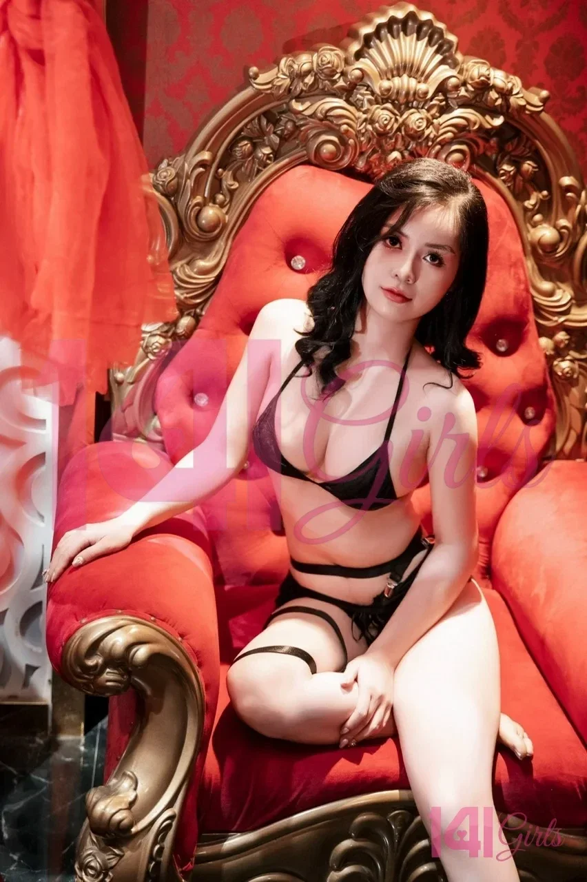 艾洛伊絲 照片 2 - 香港，25 歲，阿拉伯, 曲線, 黑髮, 167 厘米, 51 公斤, 胸圍 E