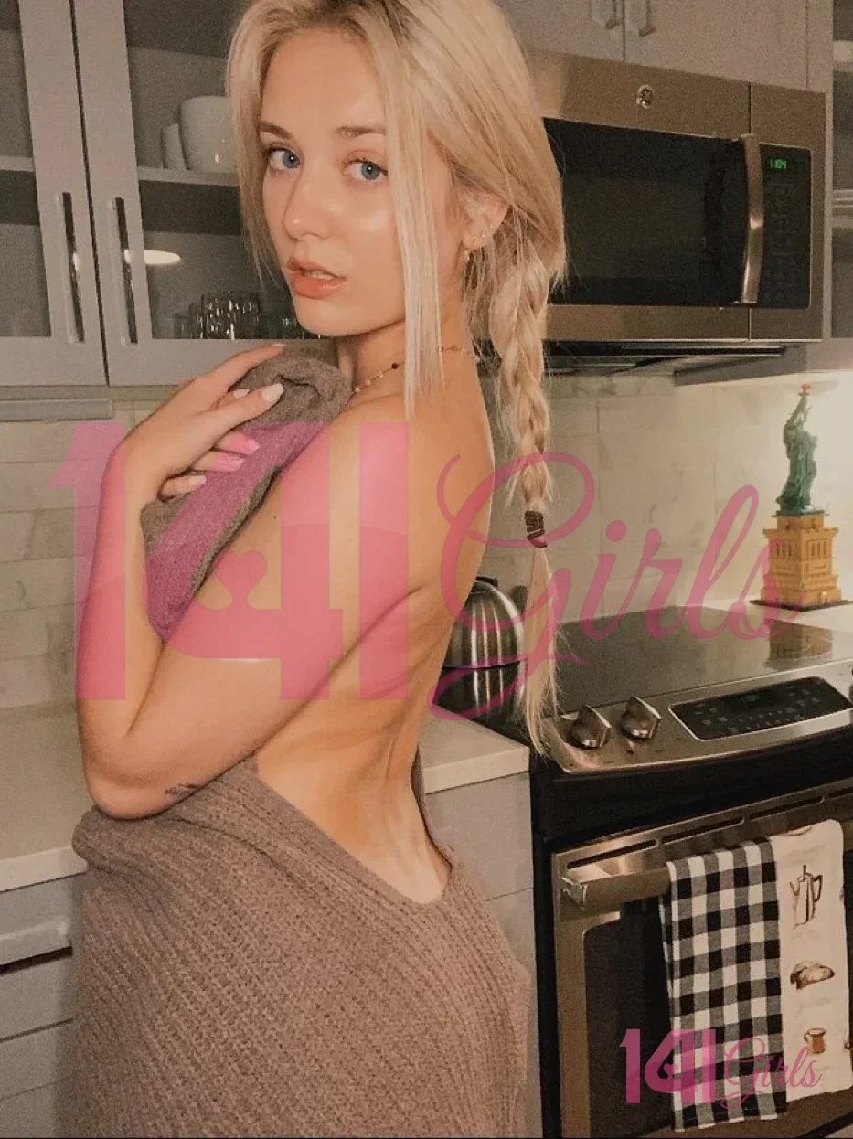 Florence photo 3 in Hong Kong: 26 years old, asian, slim, blonde hair, 172 cm, 52 kg, B bust