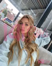 Gemma photo 5 in Hong Kong: 24 years old, slim, blonde hair, 171 cm, 53 kg, B bust