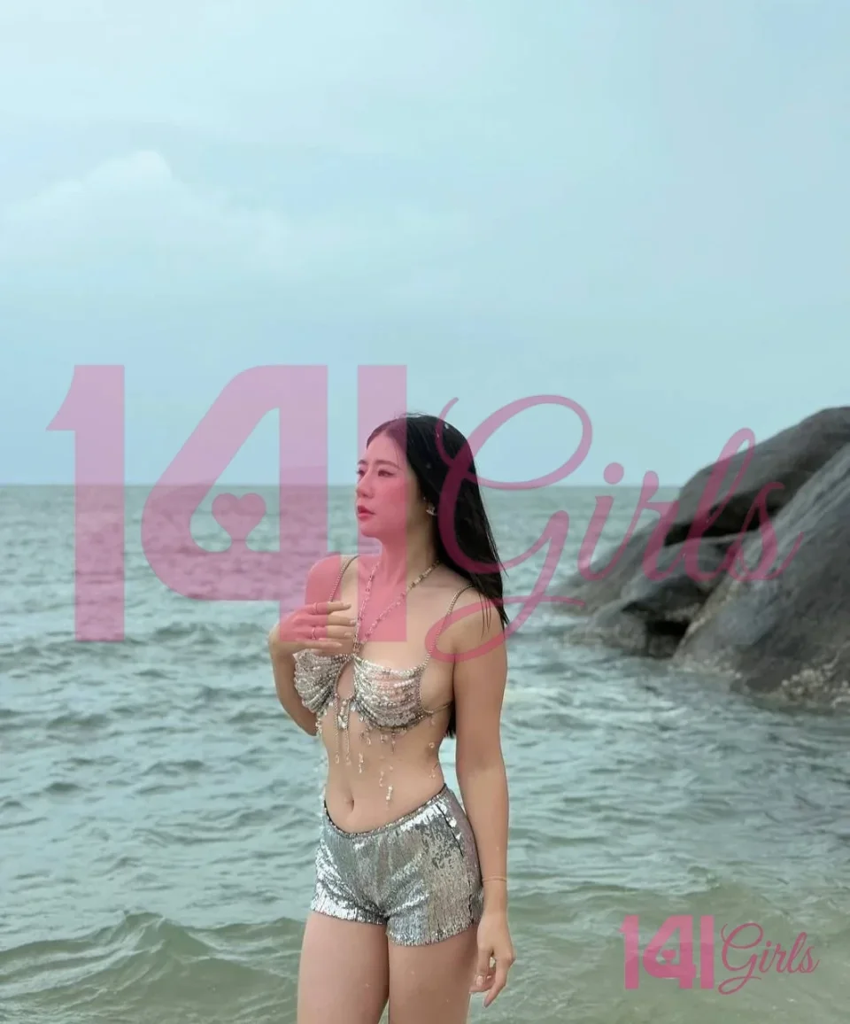 婕拉丁 照片 4 - 香港，22 歲，歐洲, 纖瘦, 其他, 165 厘米, 53 公斤, 胸圍 B