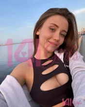 Giselle photo 3 in Hong Kong: 21 years old, european, slim, brown hair, 168 cm, 52 kg, B bust