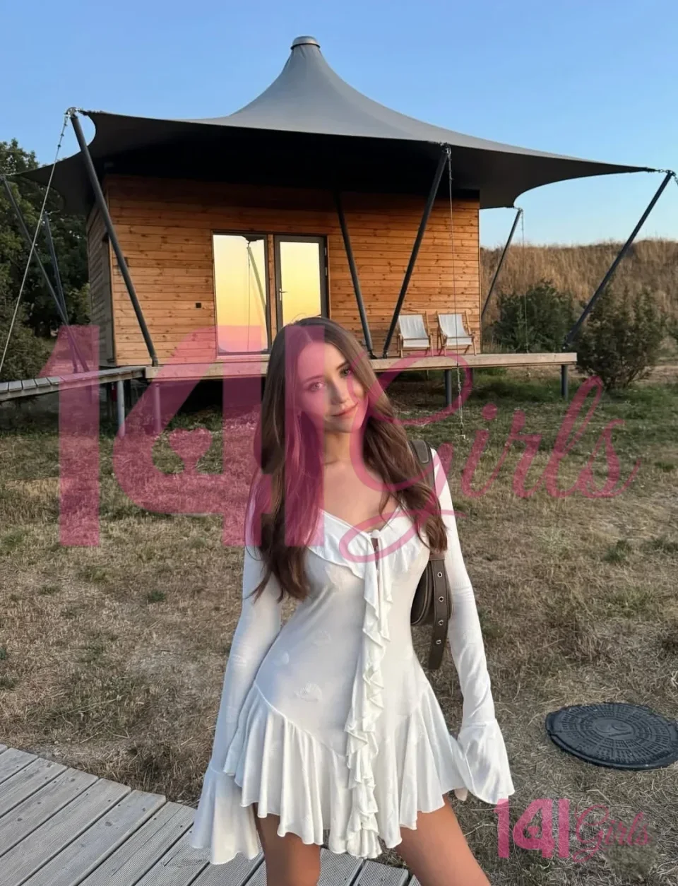 Giselle photo 5 in Hong Kong: 21 years old, european, slim, brown hair, 168 cm, 52 kg, B bust