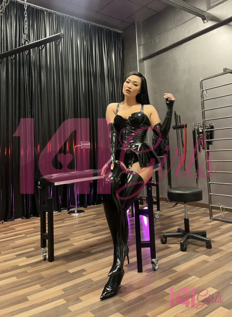 格蕾絲 照片 4 - 香港，22 歲，歐洲, 曲線, 黑髮, 170 厘米, 56 公斤, 胸圍 C