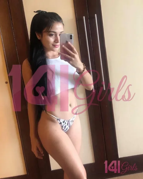 伊洛娜 照片 1 - 香港，26 歲，歐洲, 標準, 黑髮, 167 厘米, 58 公斤, 胸圍 C