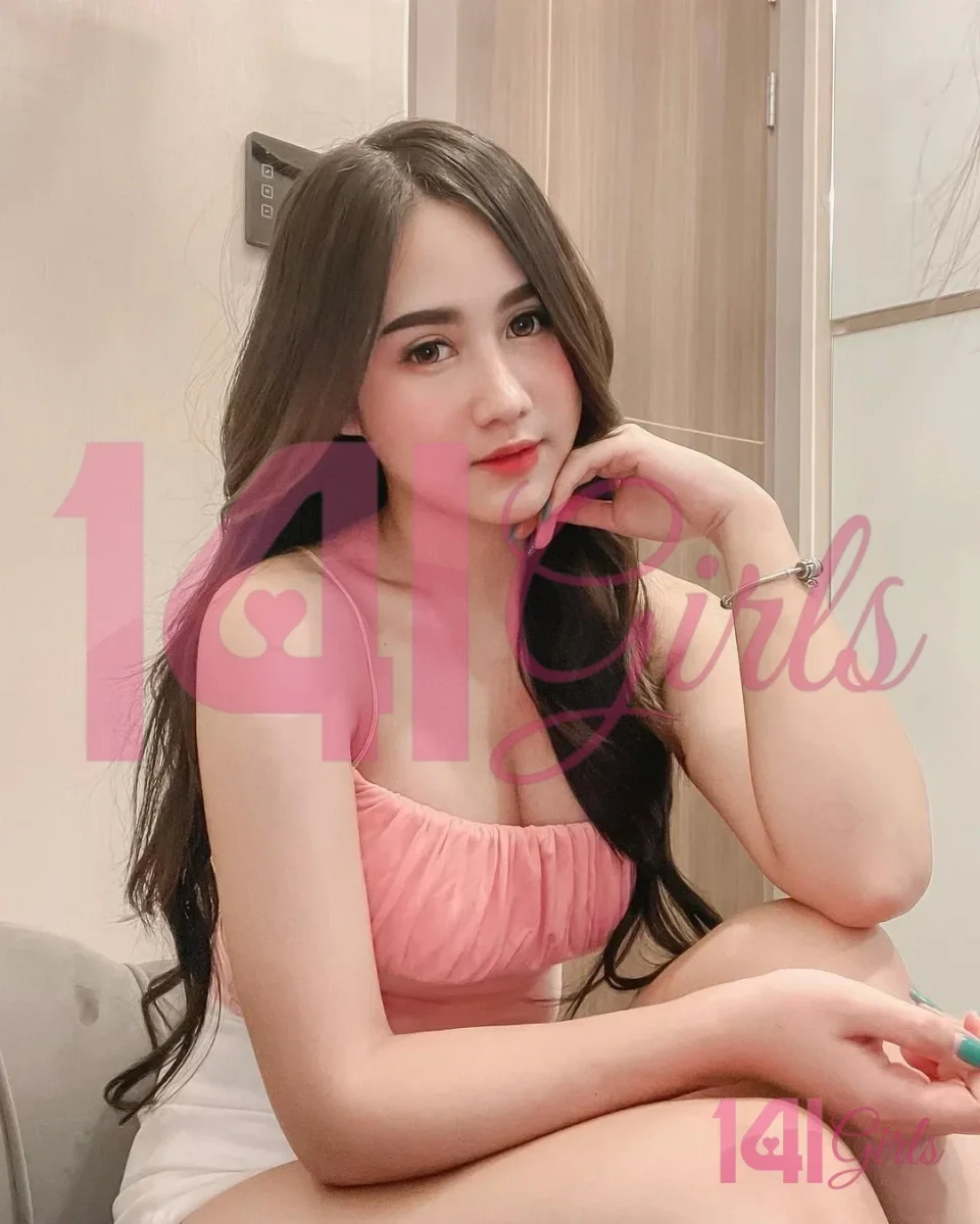 India photo 2 in Hong Kong: 25 years old, slim, black hair, 167 cm, 50 kg, C bust