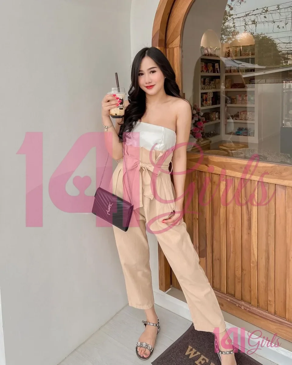 India photo 4 in Hong Kong: 25 years old, slim, black hair, 167 cm, 50 kg, C bust