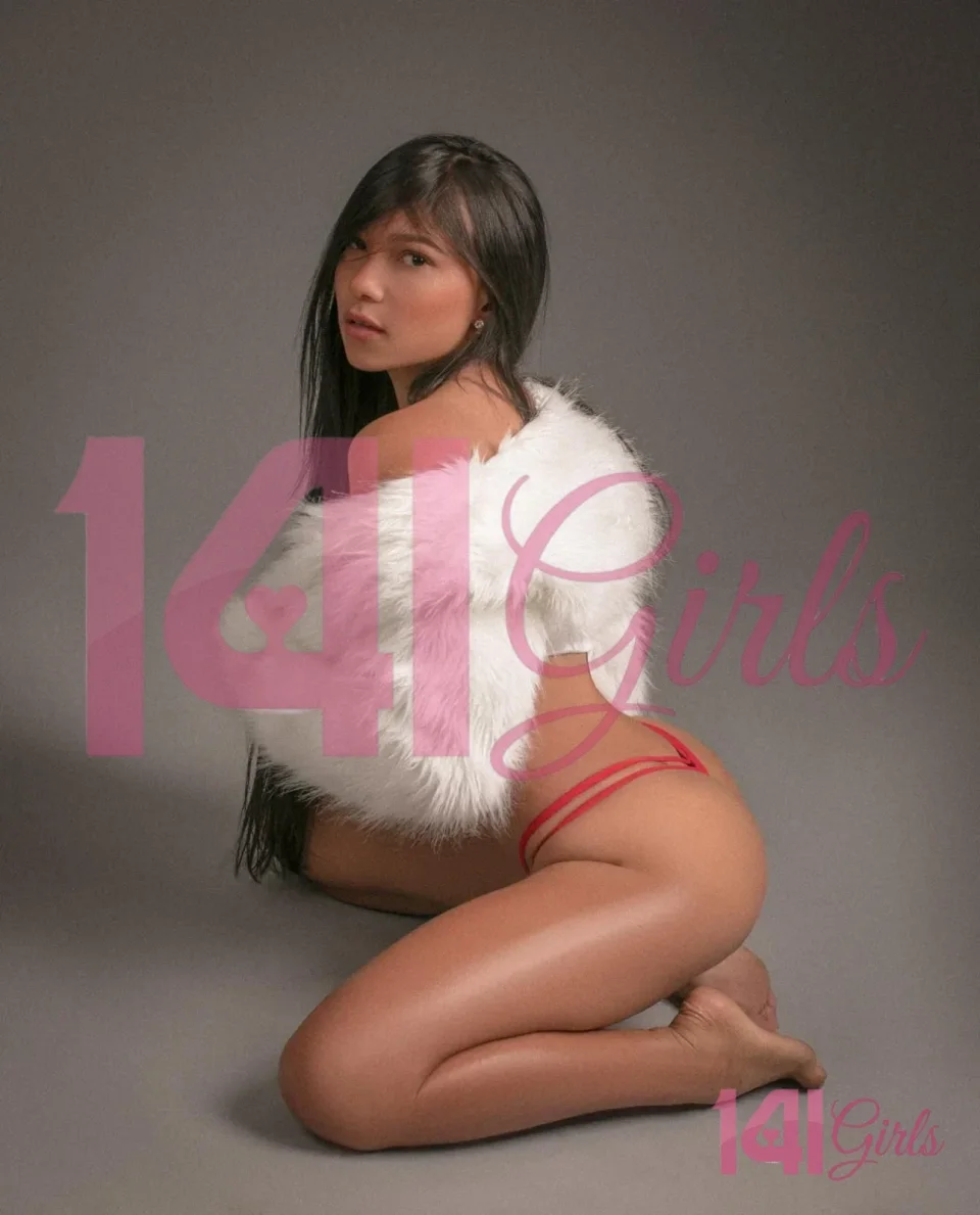 艾歐娜 照片 2 - 香港，27 歲，標準, 黑髮, 168 厘米, 55 公斤, 胸圍 C