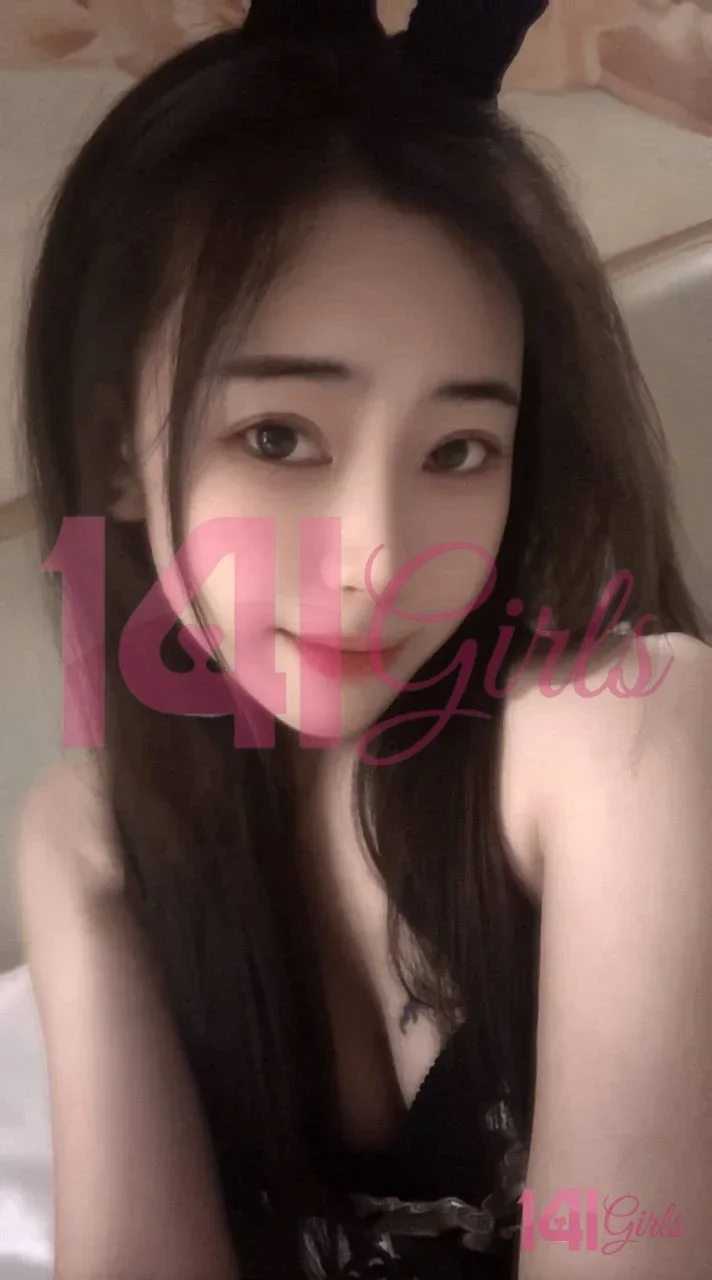 瓊安 照片 2 - 香港，27 歲，纖瘦, 黑髮, 161 厘米, 49 公斤, 胸圍 B