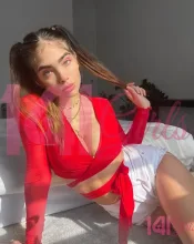 肯妮蒂 照片 4 - 香港，23 歲，歐洲, 纖瘦, 啡髮, 168 厘米, 53 公斤, 胸圍 C