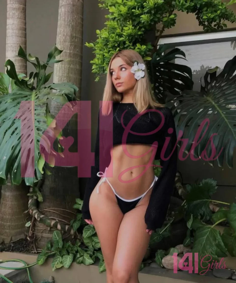 Kimberly photo 2 in Hong Kong: 29 years old, asian, slim, blonde hair, 170 cm, 50 kg, B bust