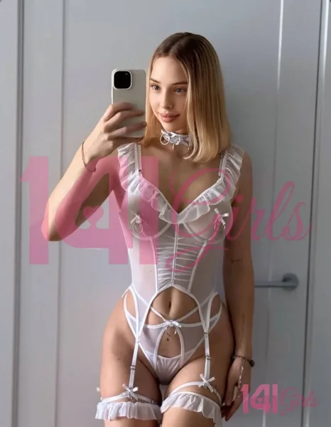 Kylie photo 1 in Hong Kong: 25 years old, asian, slim, brown hair, 178 cm, 56 kg, C bust