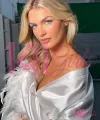 Lauren photo 2 in Hong Kong: 22 years old, european, slim, blonde hair, 171 cm, 54 kg, B bust