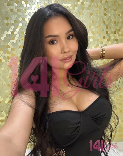 蓮諾拉 照片 1 - 香港，21 歲，歐洲, 纖瘦, 黑髮, 168 厘米, 54 公斤, 胸圍 C