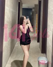 Lindsay photo 2 in Hong Kong: 23 years old, asian, slim, black hair, 168 cm, 49 kg, C bust