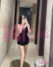 Lindsay photo 4 in Hong Kong: 23 years old, asian, slim, black hair, 168 cm, 49 kg, C bust