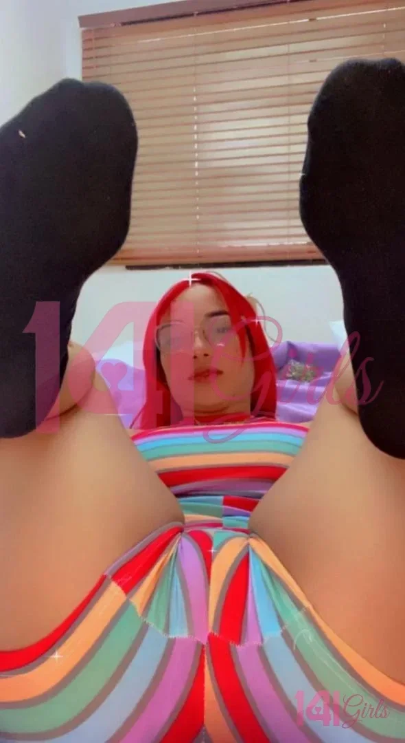 Lisa photo 8 in Hong Kong: 27 years old, european, regular, red hair, 165 cm, 65 kg, C bust