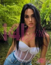 Mandy photo 1 in Hong Kong: 21 years old, european, slim, other, 170 cm, 52 kg, B bust
