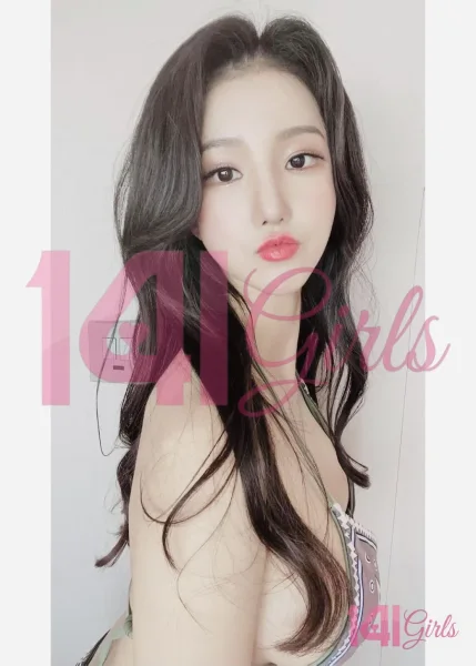Megan photo 1 in Hong Kong: 25 years old, asian, slim, black hair, 167 cm, 49 kg, C bust