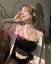 Melody photo 3 in Hong Kong: 22 years old, european, slim, brown hair, 170 cm, 55 kg, B bust