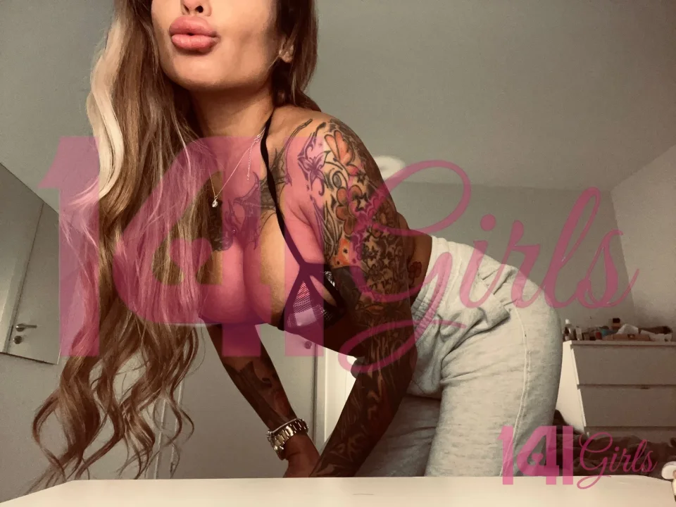 Natasha photo 10 in Hong Kong: 22 years old, asian, slim, blonde hair, 152 cm, 42 kg, C bust