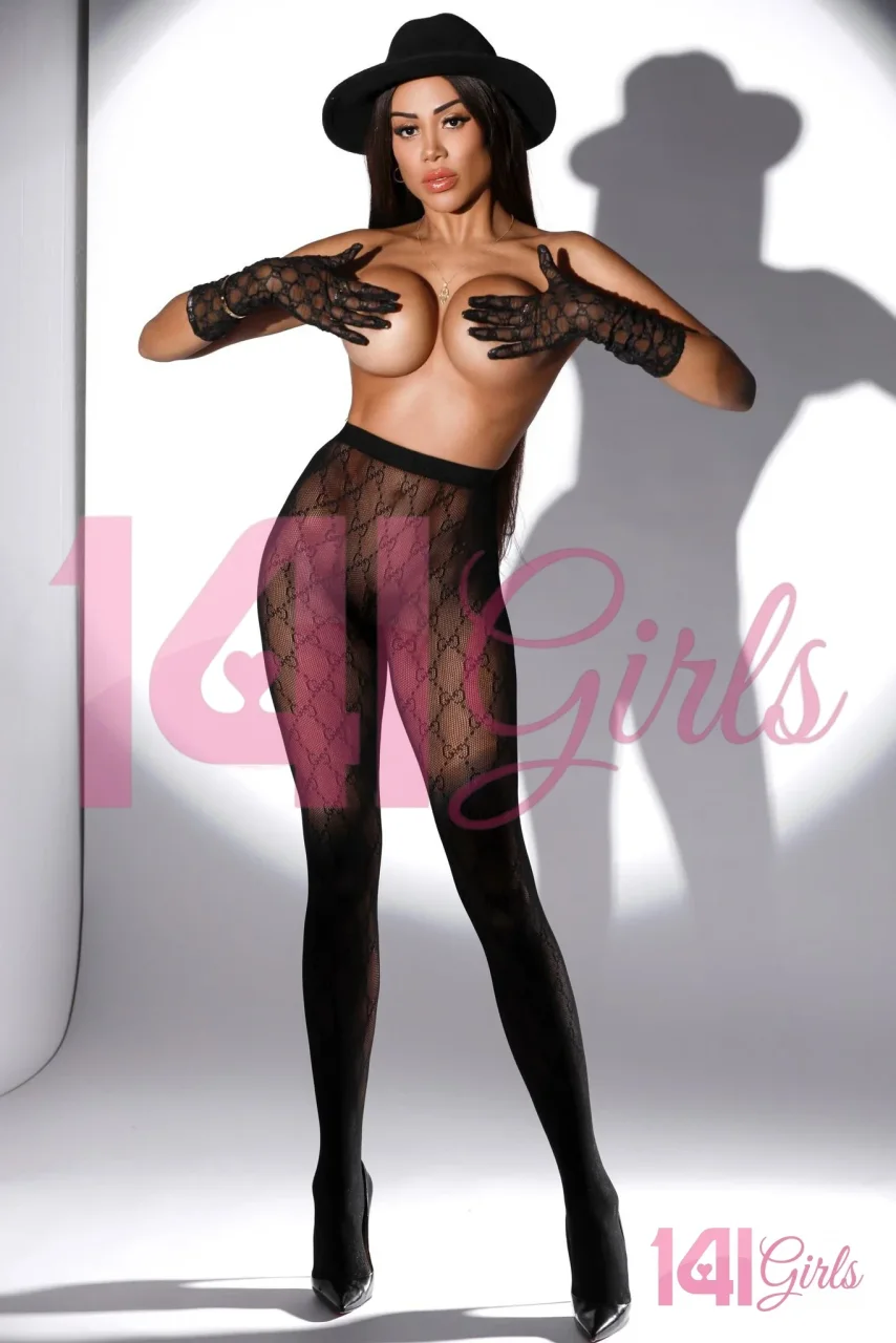 Nia photo 5 in Hong Kong: 30 years old, latina, slim, blonde hair, 173 cm, 53 kg, D bust