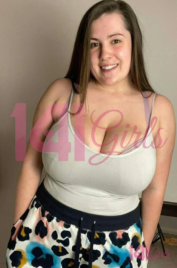 佩妮洛 照片 4 - 香港，27 歲，歐洲, 纖瘦, 黑髮, 171 厘米, 35 公斤, 胸圍 A