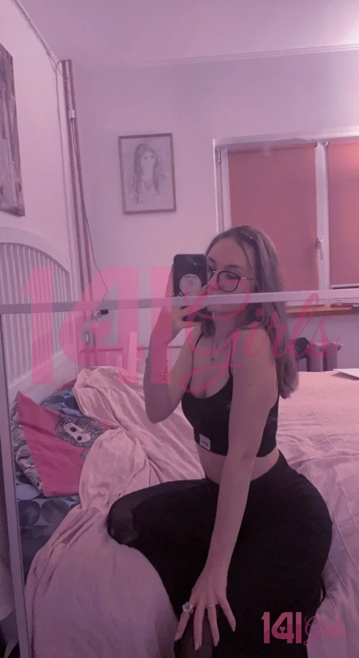 蕾娜 — 封面相片