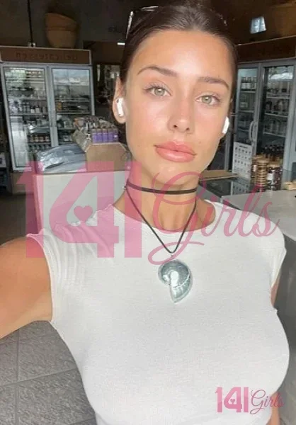 羅莎蒙 照片 3 - 香港，27 歲，歐洲, 纖瘦, 啡髮, 169 厘米, 54 公斤, 胸圍 B