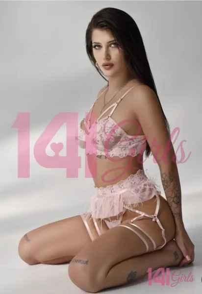 羅絲瑪麗 照片 1 - 香港，23 歲，歐洲, 纖瘦, 啡髮, 175 厘米, 53 公斤, 胸圍 B